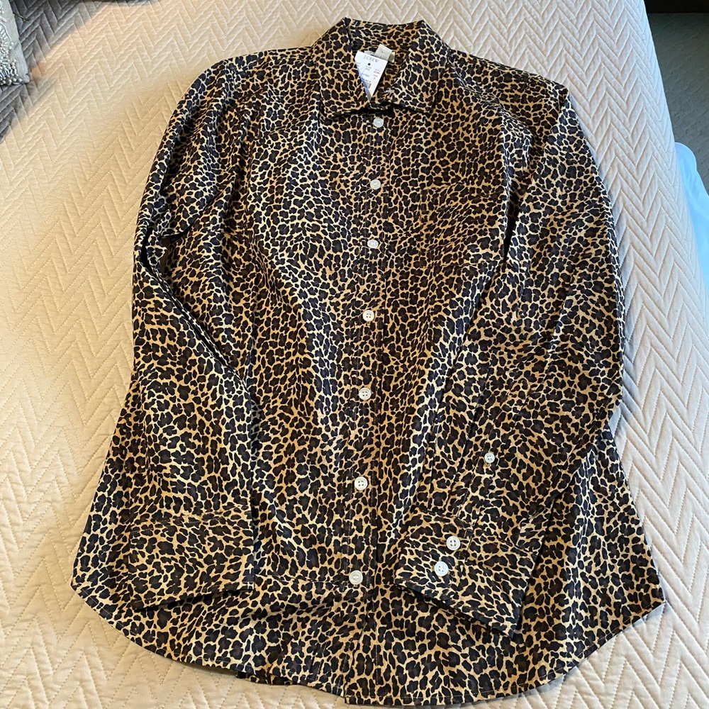 J.Crew Button-up leopard shirt in signature fit - Picture 8 of 11